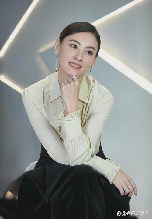 2025澳门天天开好彩大全开奖记录和张柏芝近照撞脸向太与张柏芝像