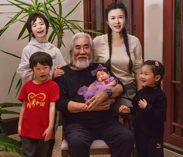 澳门研究生资料公开,和张纪中回应前妻喊话与张纪中回应前妻喊话视频
